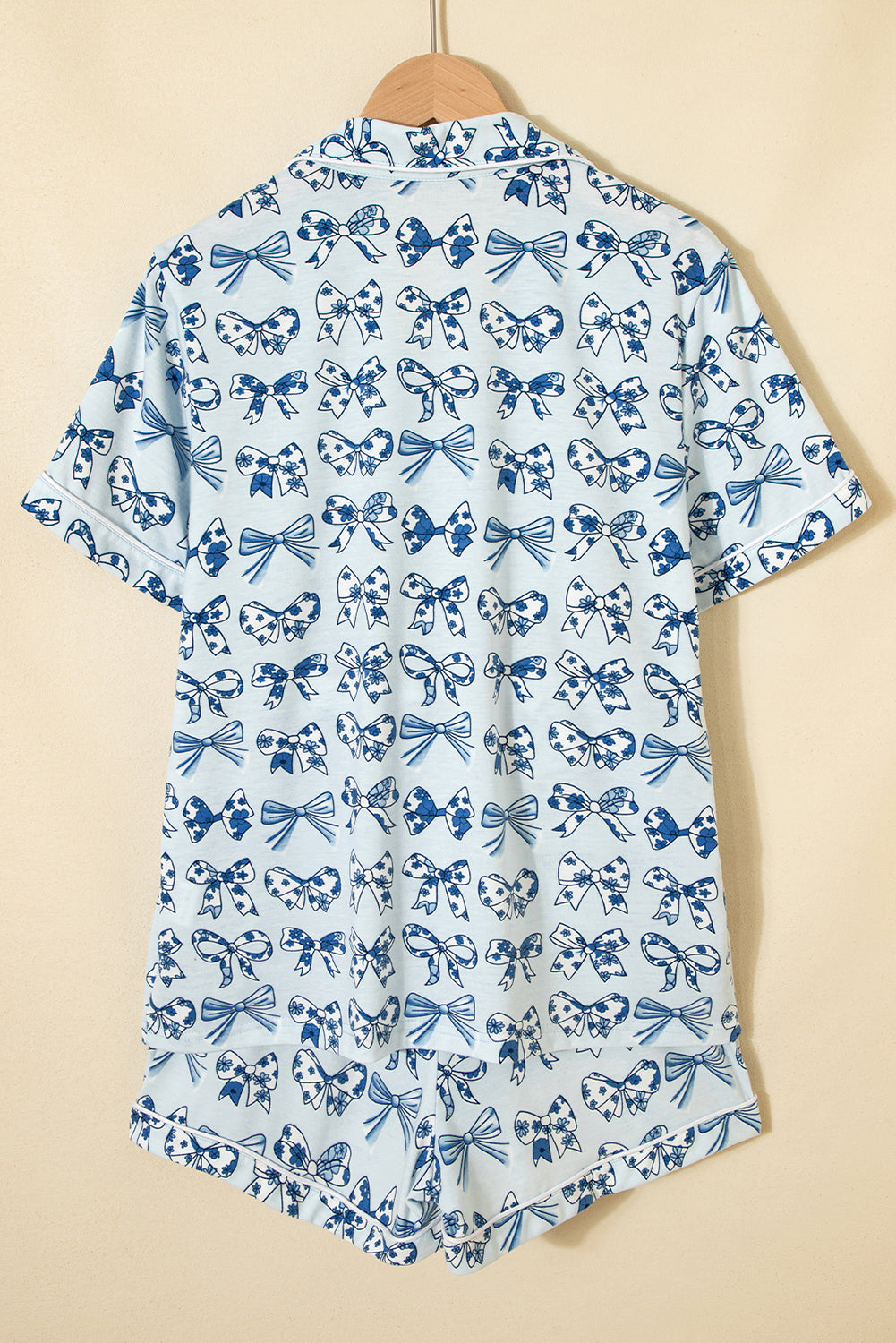 Pijama corto con estampado de cerezas/lazos rosas