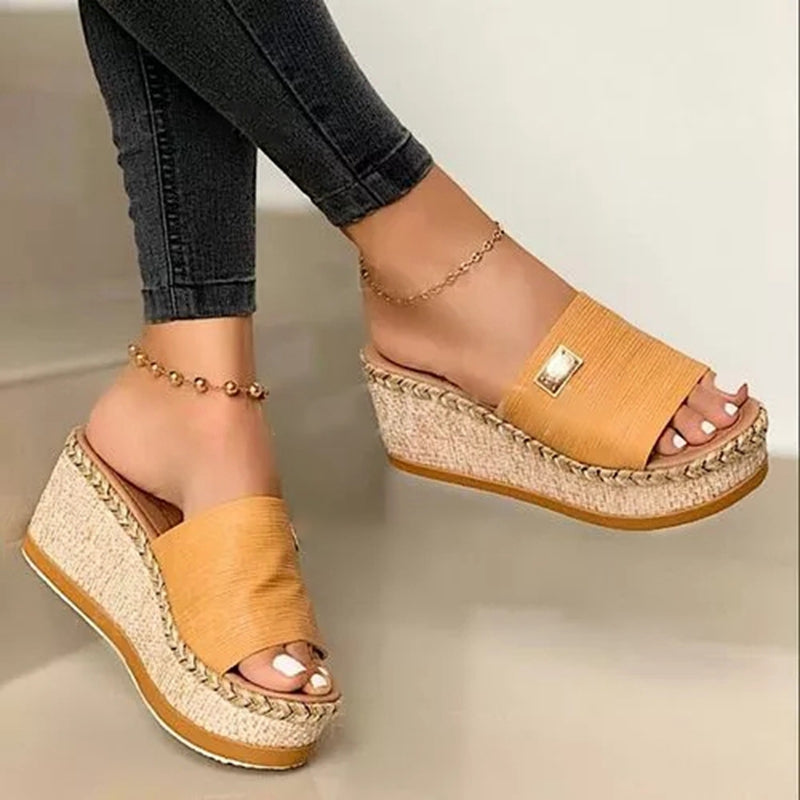 Women's Oversized Muffin Thick Soled Sandals