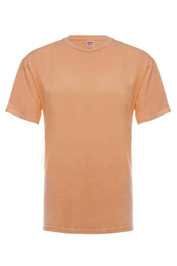 Prenda teñida naranja neón