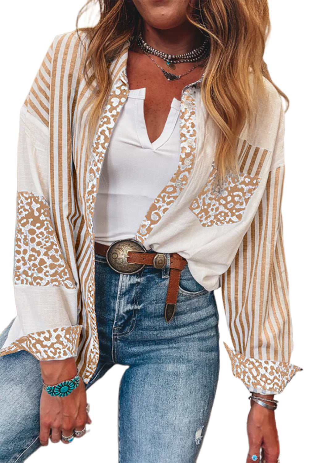 Camisa de botones con estampado de leopardo rosa a rayas y retazos