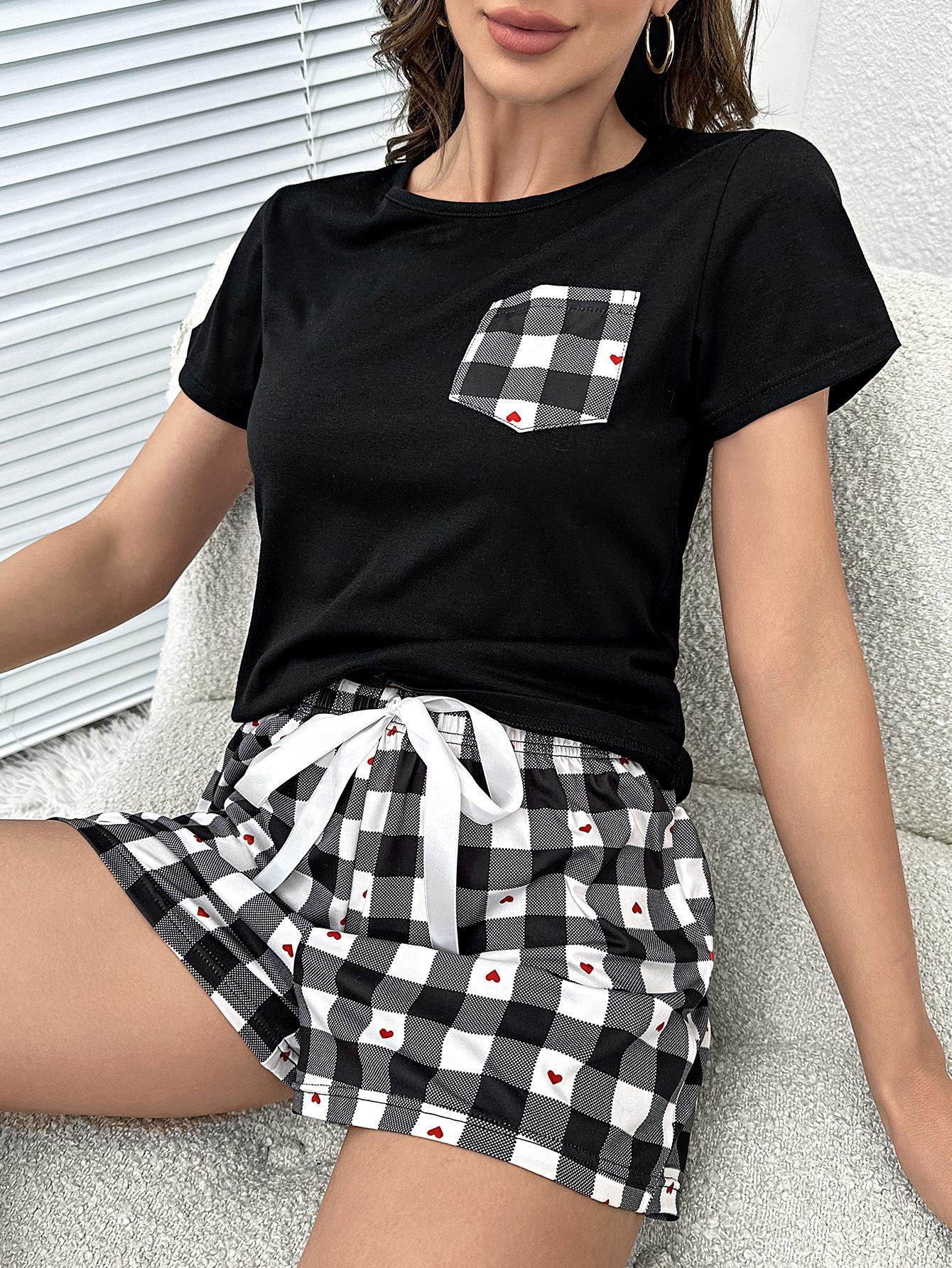 Conjunto de pijama de top y shorts a cuadros con corazón
