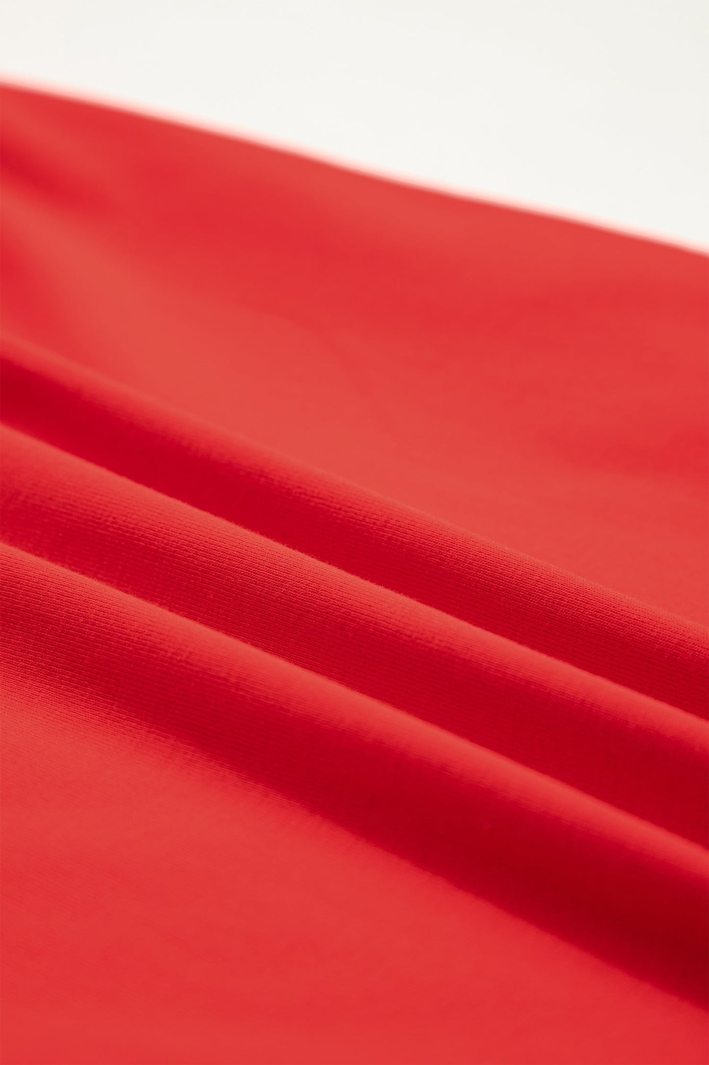 Minivestido con parches de estrellas y rayas, lazo y lentejuelas rojas intensas