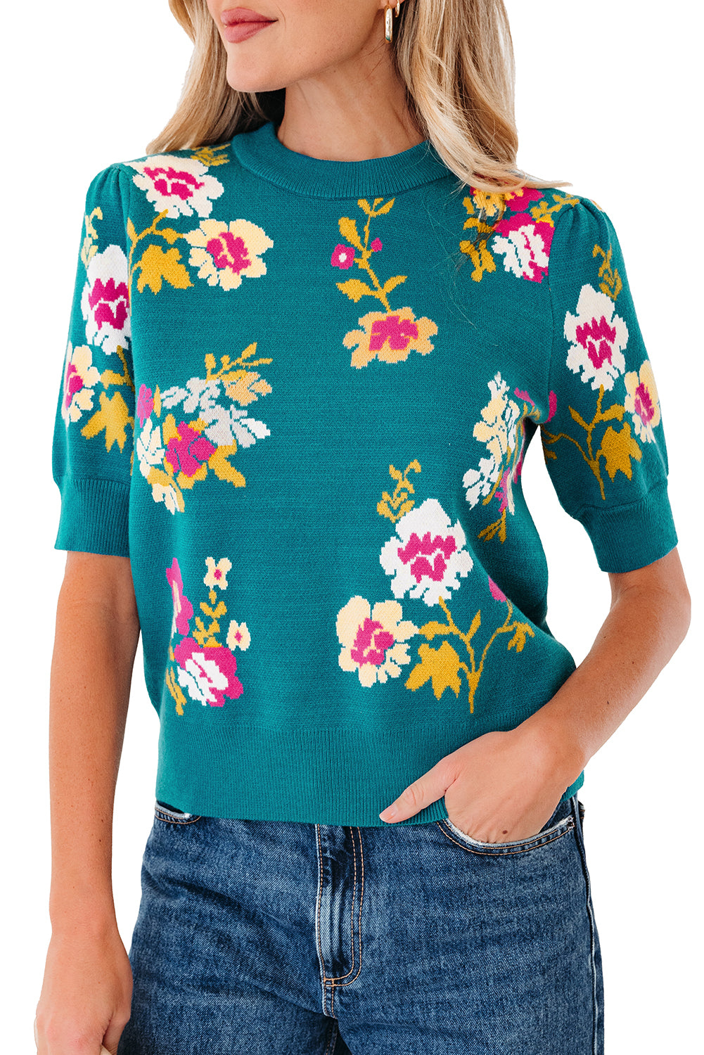 Camiseta de punto de manga corta con cuello alto y estampado de flores azules