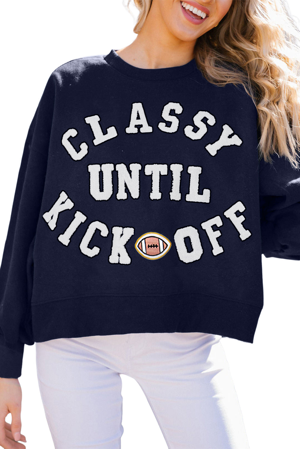 Sudadera suelta con letras de peluche "CLASSY UNTIL KICKOFF" negra