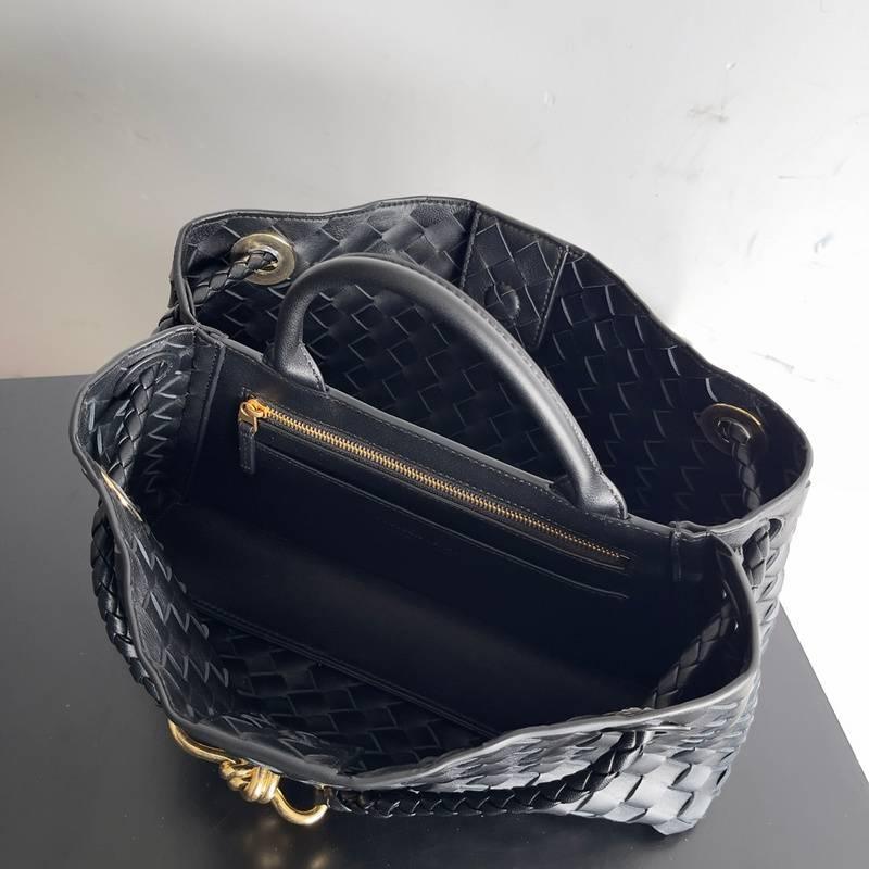 Bottega Veneta Bottega Veneta Andiamo East/West Small Tote Bag
