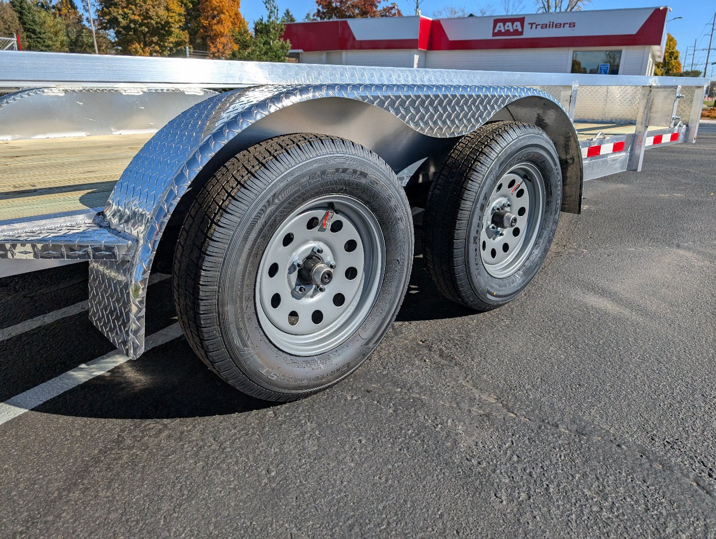 Silver Ox 7x16 Tandem Axle Aluminum Utility Trailer with Deluxe Heavy Duty Package
