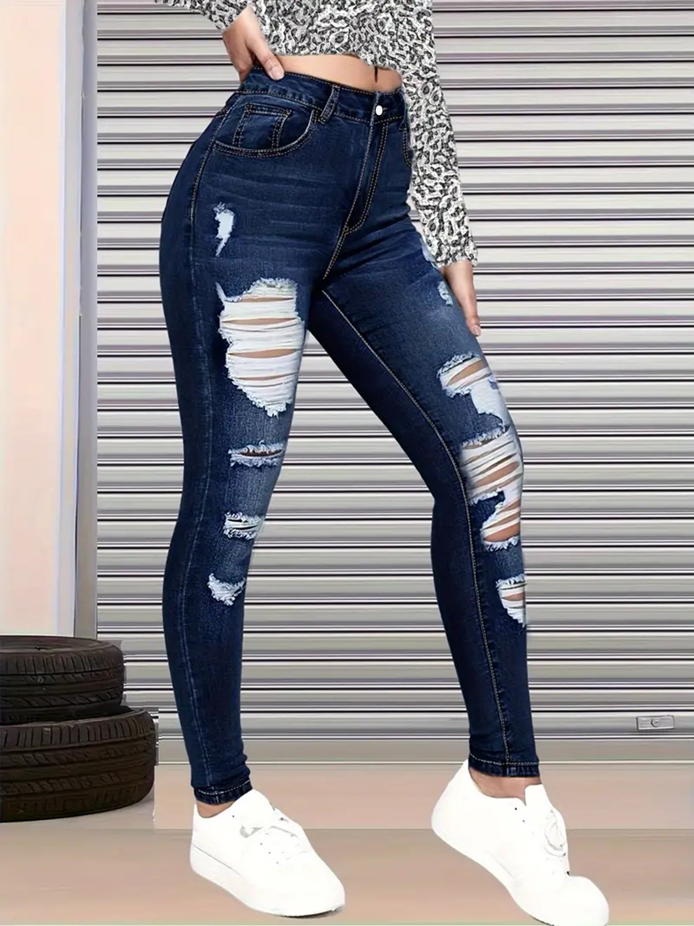 Nuevos jeans de mujer de tiro alto, realce de cadera, ajustados, con un corte de nueve cuartos rasgado, adecuados para la moda minimalista en verano. Ver tabla de tallas en "más detalles"