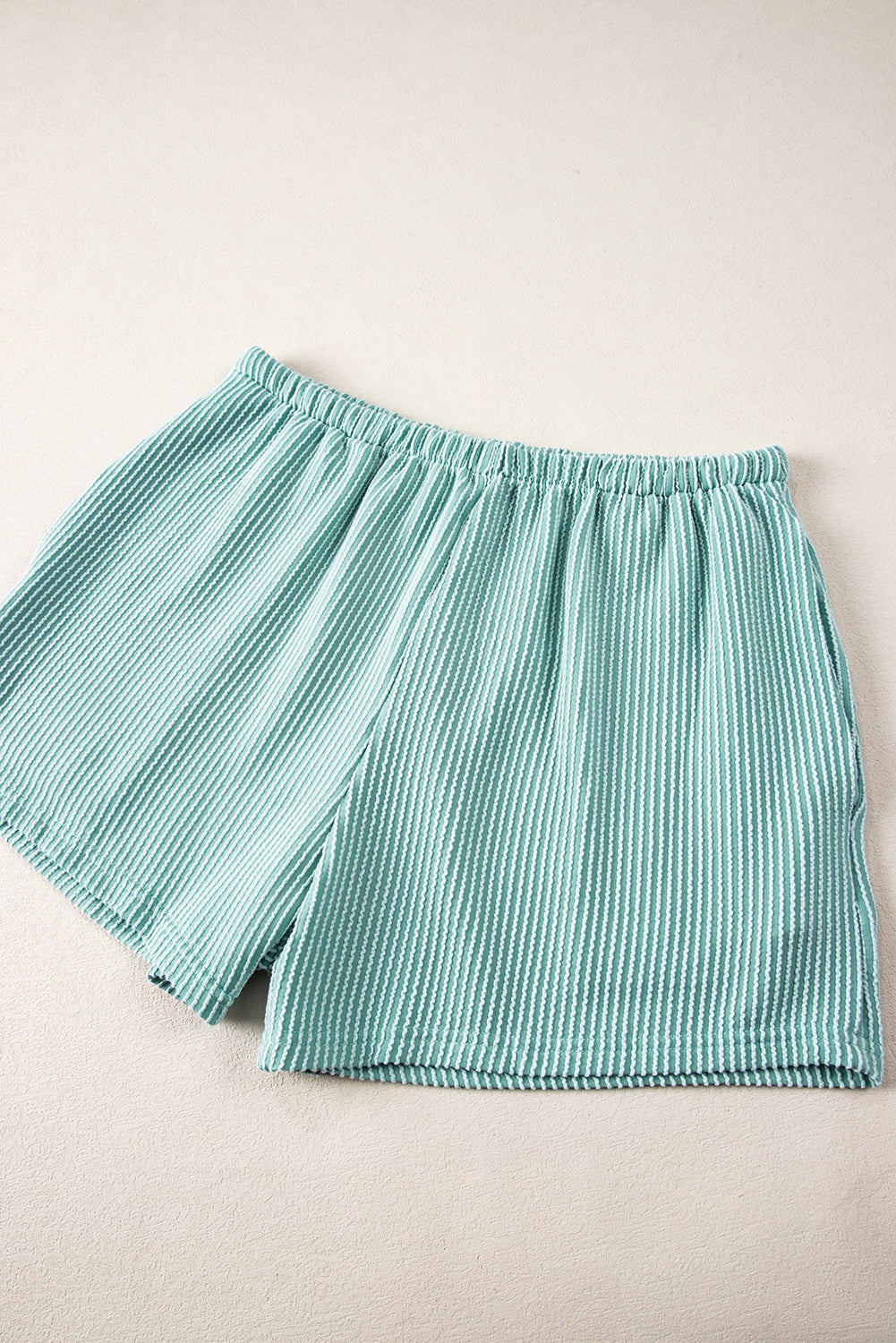 Conjunto de camiseta y shorts de punto texturizado de canalé azul Islandia de corte holgado