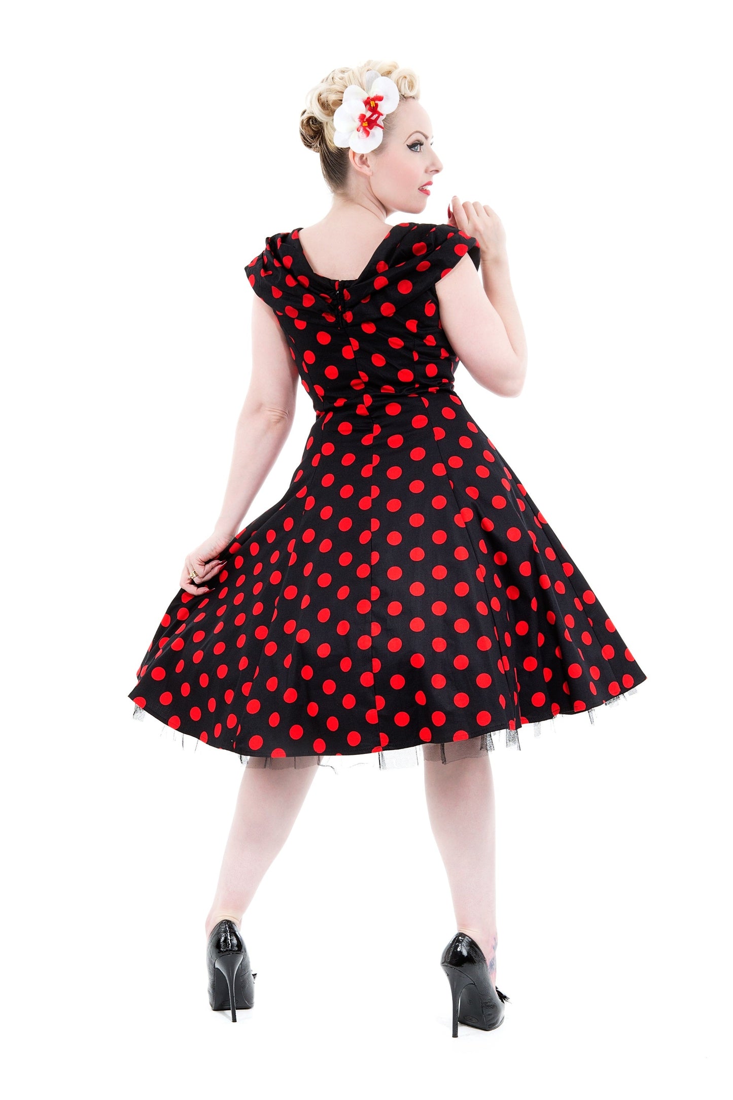 6847 Vestido columpio de lunares negros y rojos