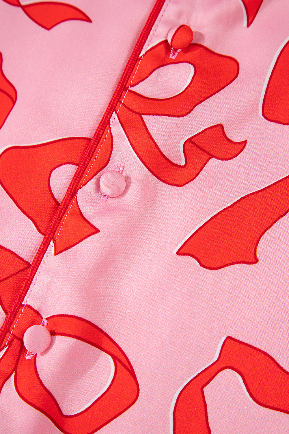 Pijama rosa de 2 piezas con estampado de lazos, estilo camisa y manga larga