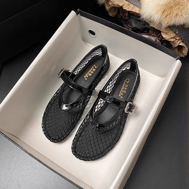 Women's Hollowed-out Breathable Flat Sandals