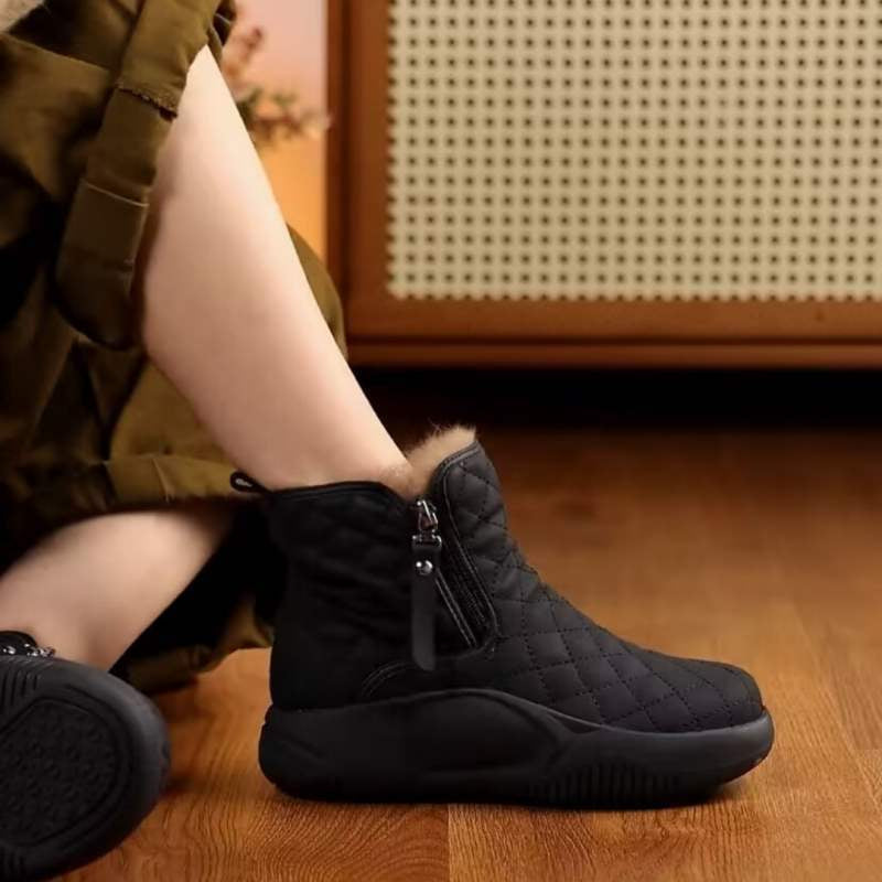 Women's Quilted Boots