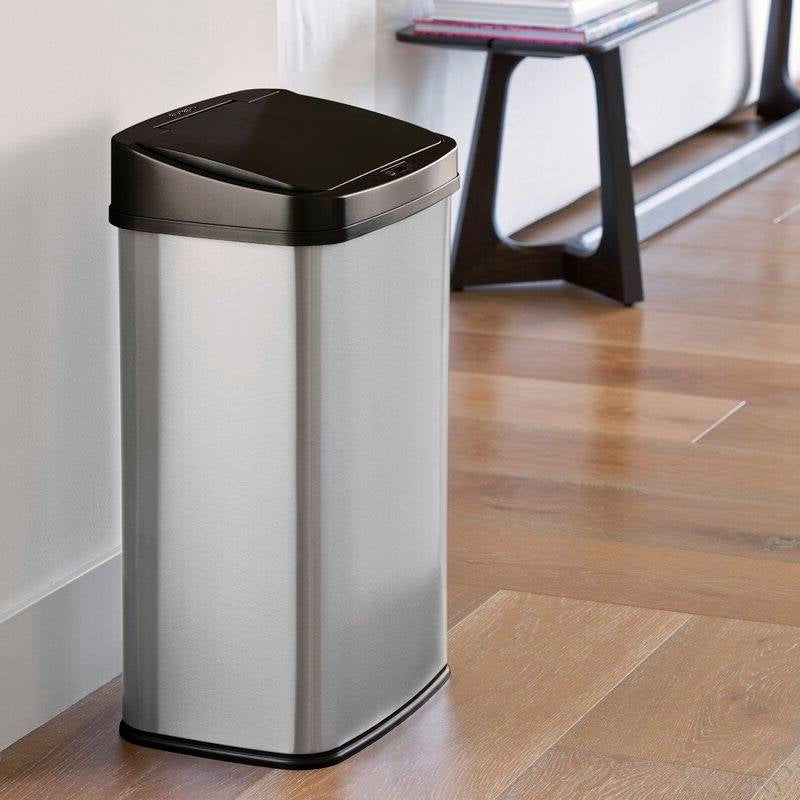 Bote de Basura Negro de Acero Inoxidable de 13 Galones para Cocina con Tapa de Sensor de Movimiento