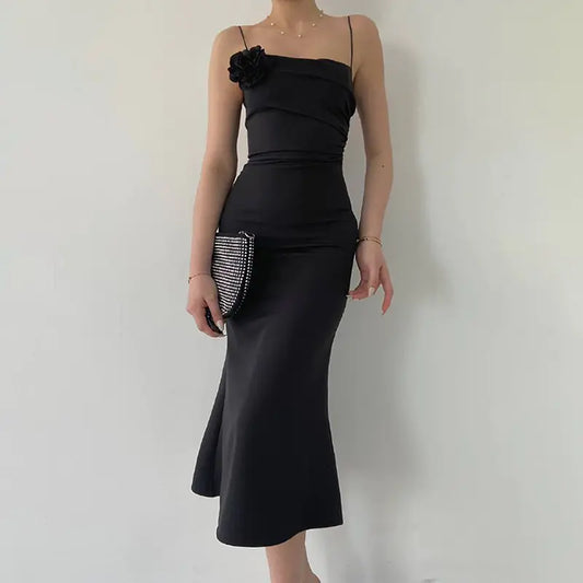 Elegante vestido de tirantes delgado con flores para mujer