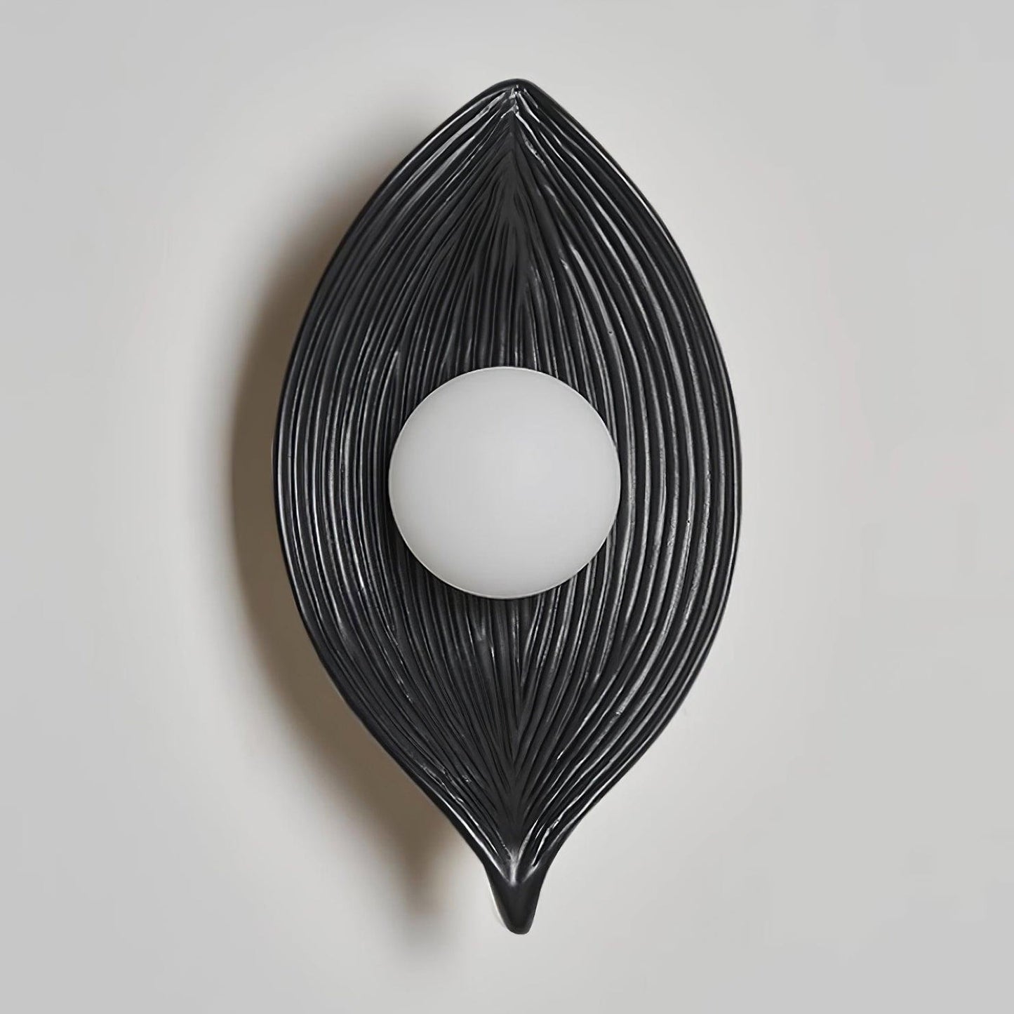 Lámpara de pared de resina con hoja nórdica contemporánea