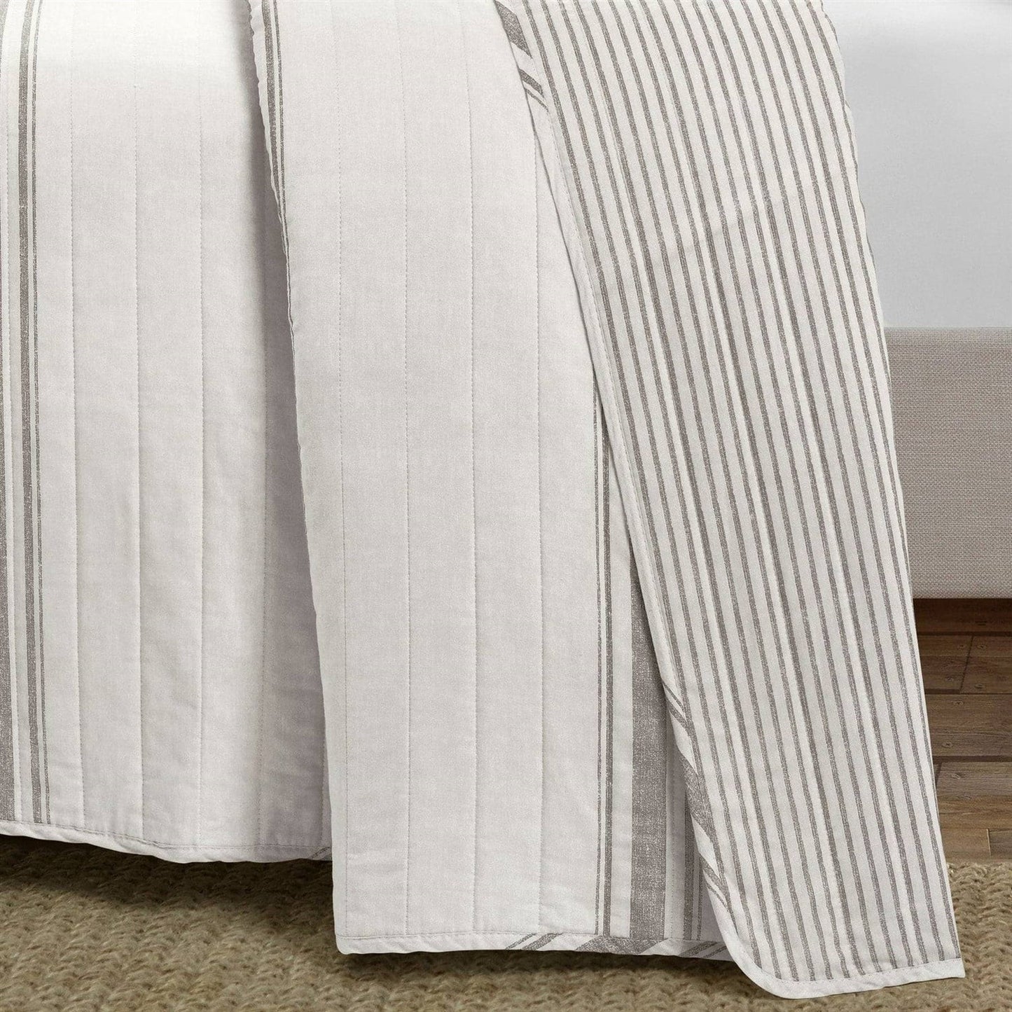 Full / Queen Grey Off-White 3 Piece Stripe Reversible Cotton Quilt Set
