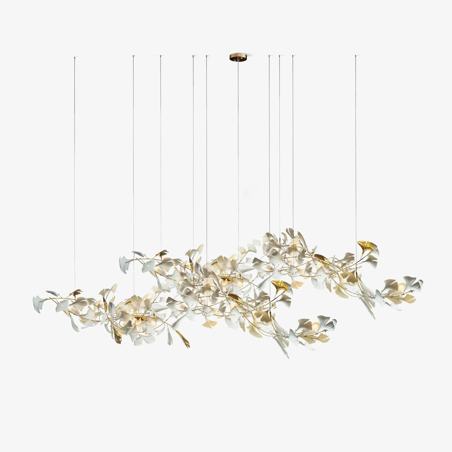 Arañas de ginkgo en combinación de hojas blancas y doradas