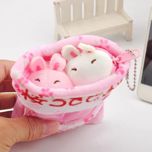 Llavero de bolsa de pudín de conejitos de peluche