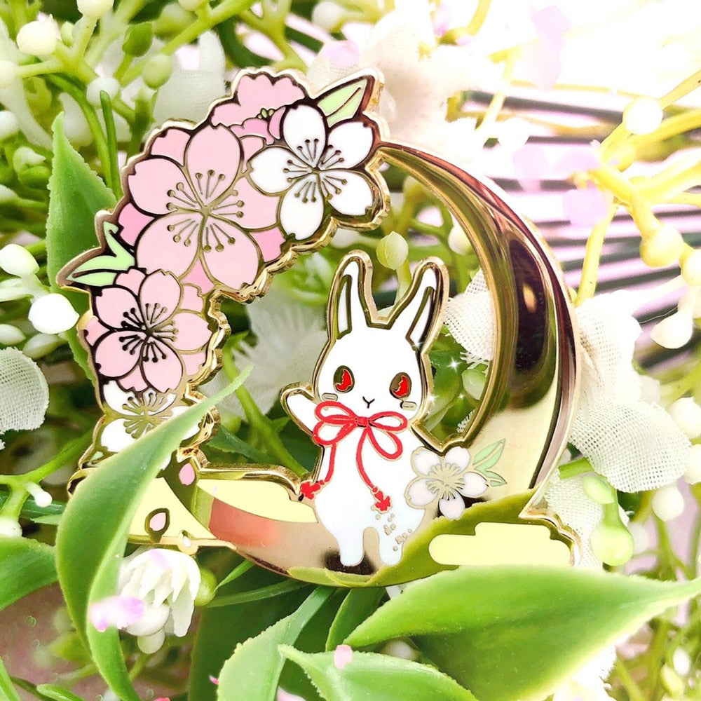 Pin de esmalte de Sakura Bunny