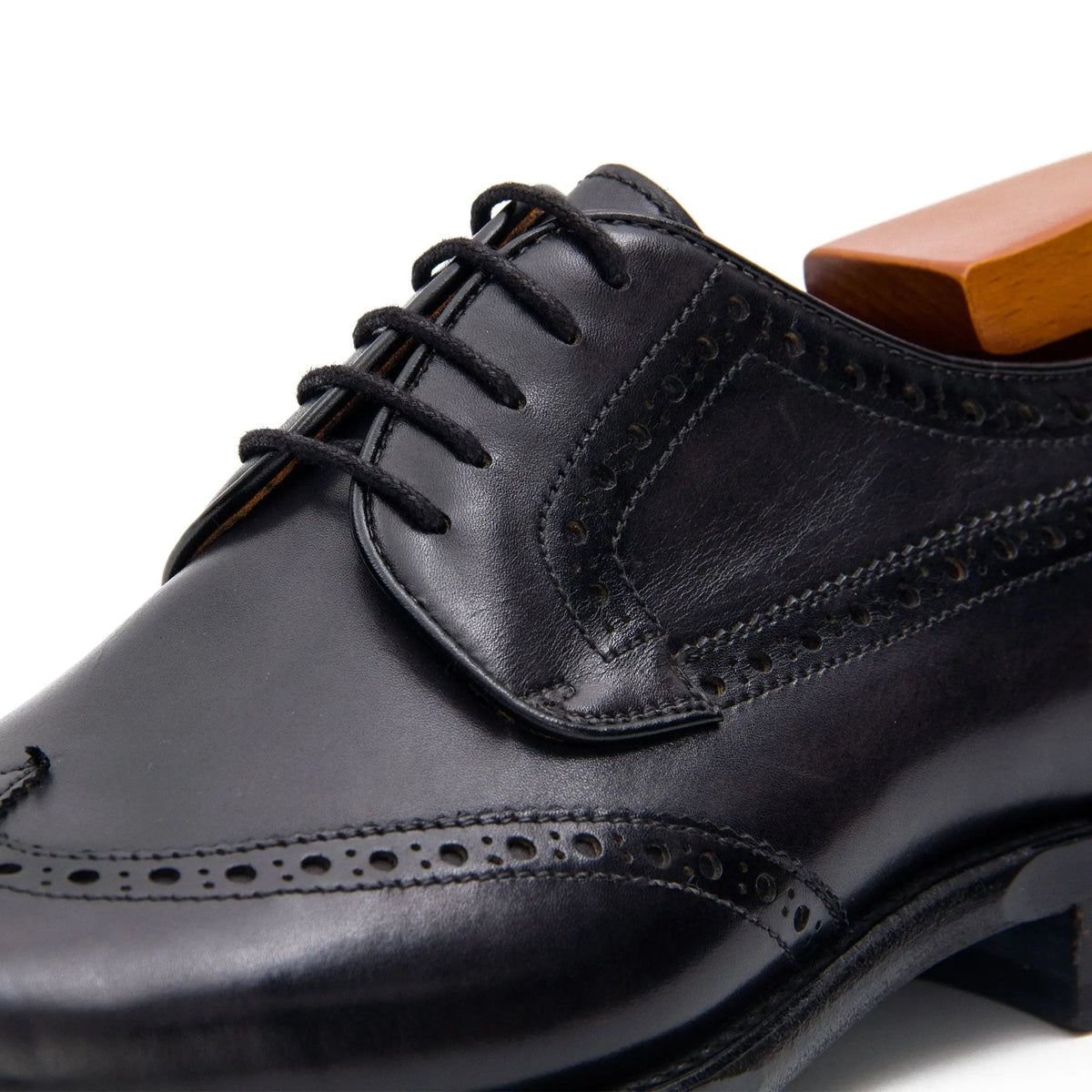 Black Wingtip Cow Leather Derby Shoes