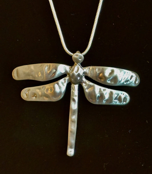 🐉 Dragonfly Pendant Necklace – Embrace Change, Fly Fierce