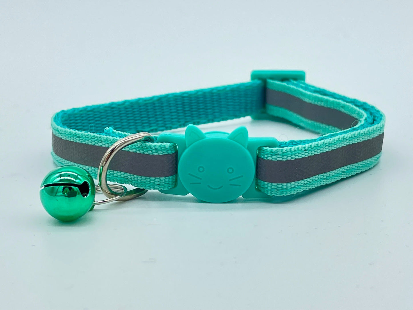 Collar reflectante con campana