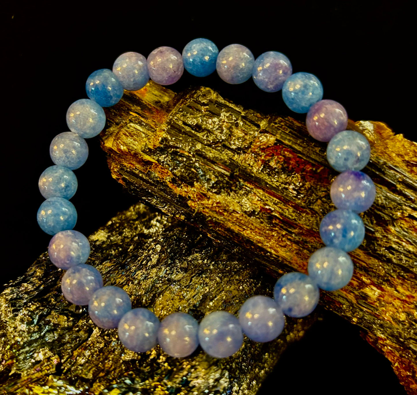 Pulsera de Cuentas de Aguamarina de 8mm y 10mm – Joyería Infundida con Reiki para Calma, Claridad y Comunicación (Muñeca Mediana)