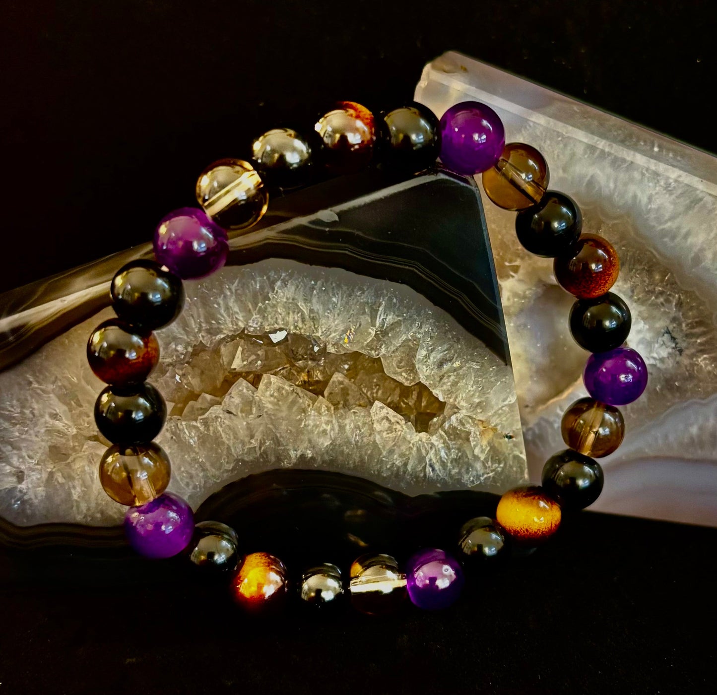 Pulsera Enfoque Tranquilo – Amatista, Ojo de Tigre y Cuarzo Ahumado