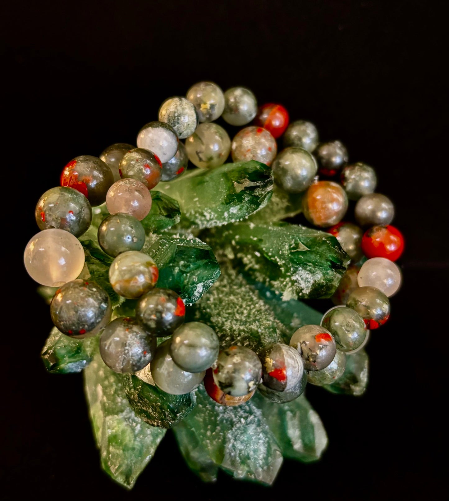 Pulsera de piedra de sangre africana - Pulsera de cuentas de coraje, fuerza y enraizamiento (8mm o 10mm)