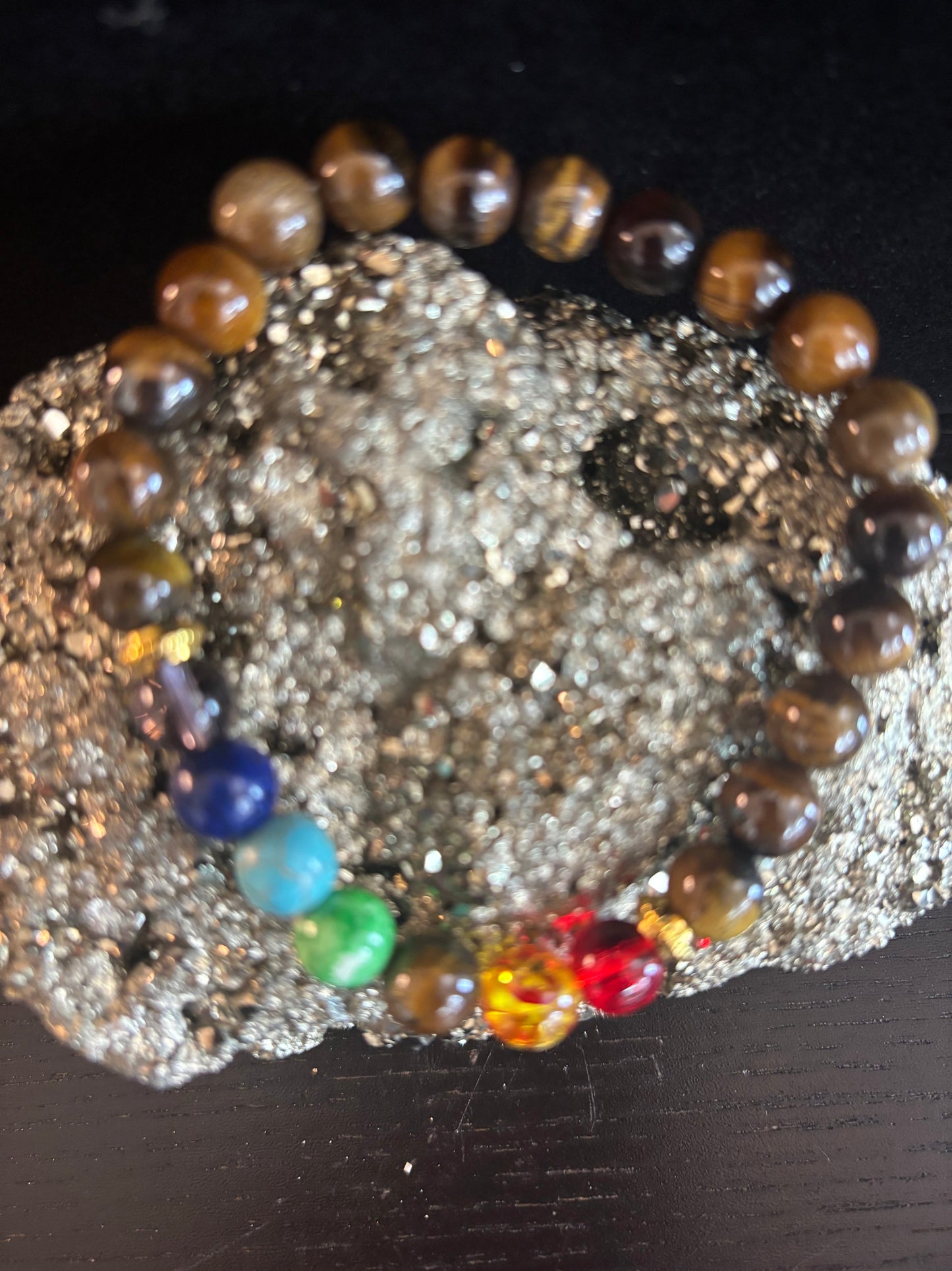 Pulsera Curativa de Ojo de Tigre para los Chakras – Fuerza, Protección y Energía Equilibrada (8mm)
