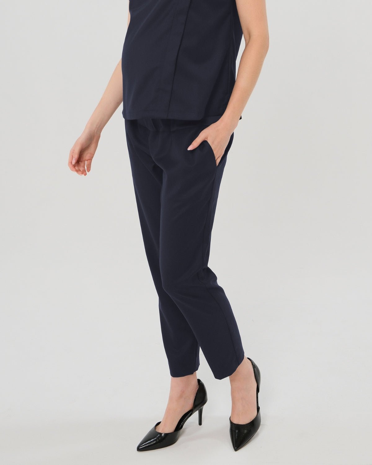 Elizabeth Under Belly Maternity Pants in All-Season Wool