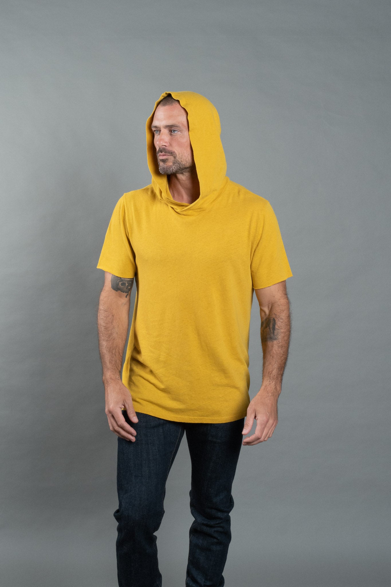 Sudadera con capucha de manga corta de mezcla de lino para hombre