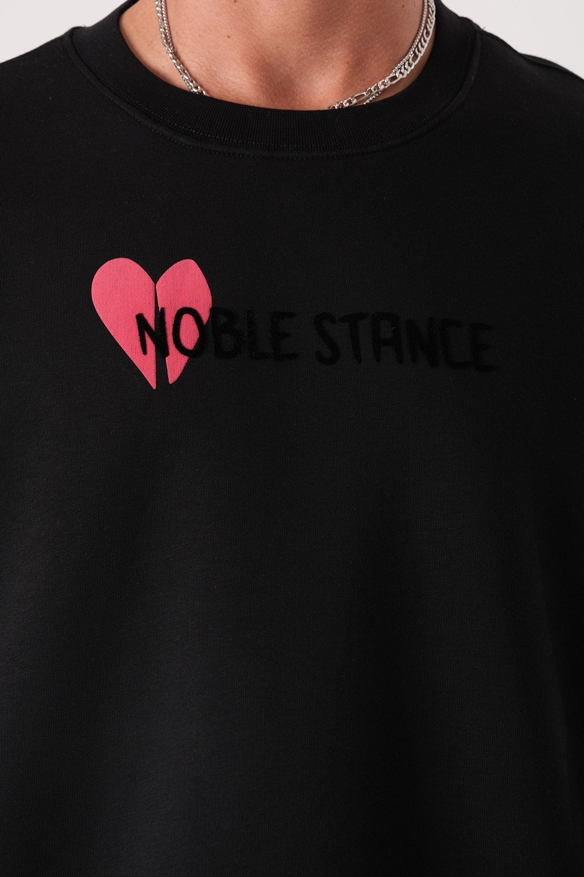 Sudadera extragrande Noble Stance: Gráfico artístico de corazón y perro