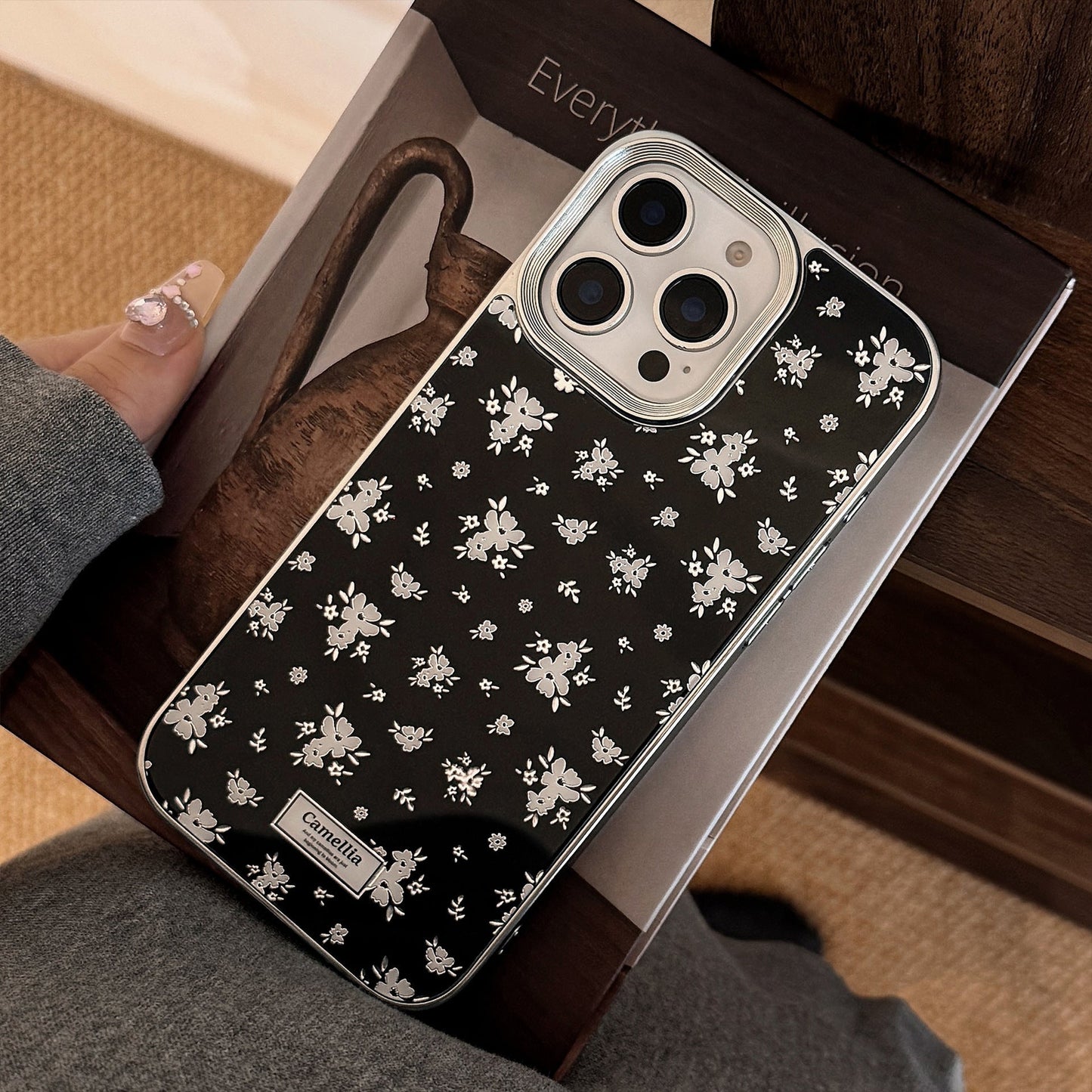 Funda de móvil Gilt flower apple 17promax 16 para iPhone15 anti-caída 14 dark wind 13 dura premium