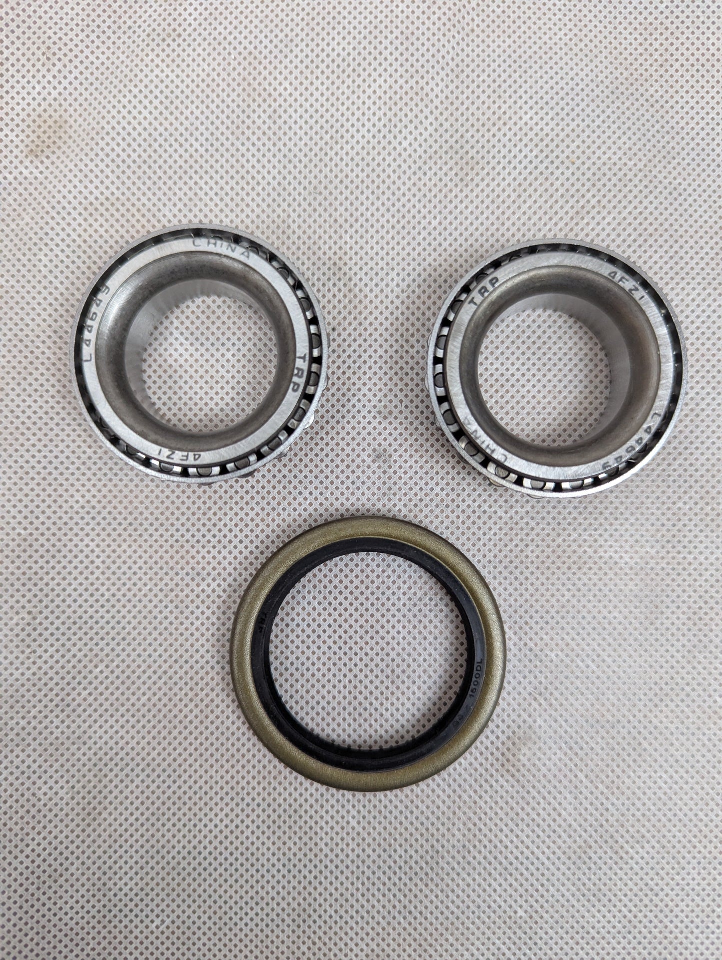 2200lb Axle Supplement Kit with Bearings and Seal