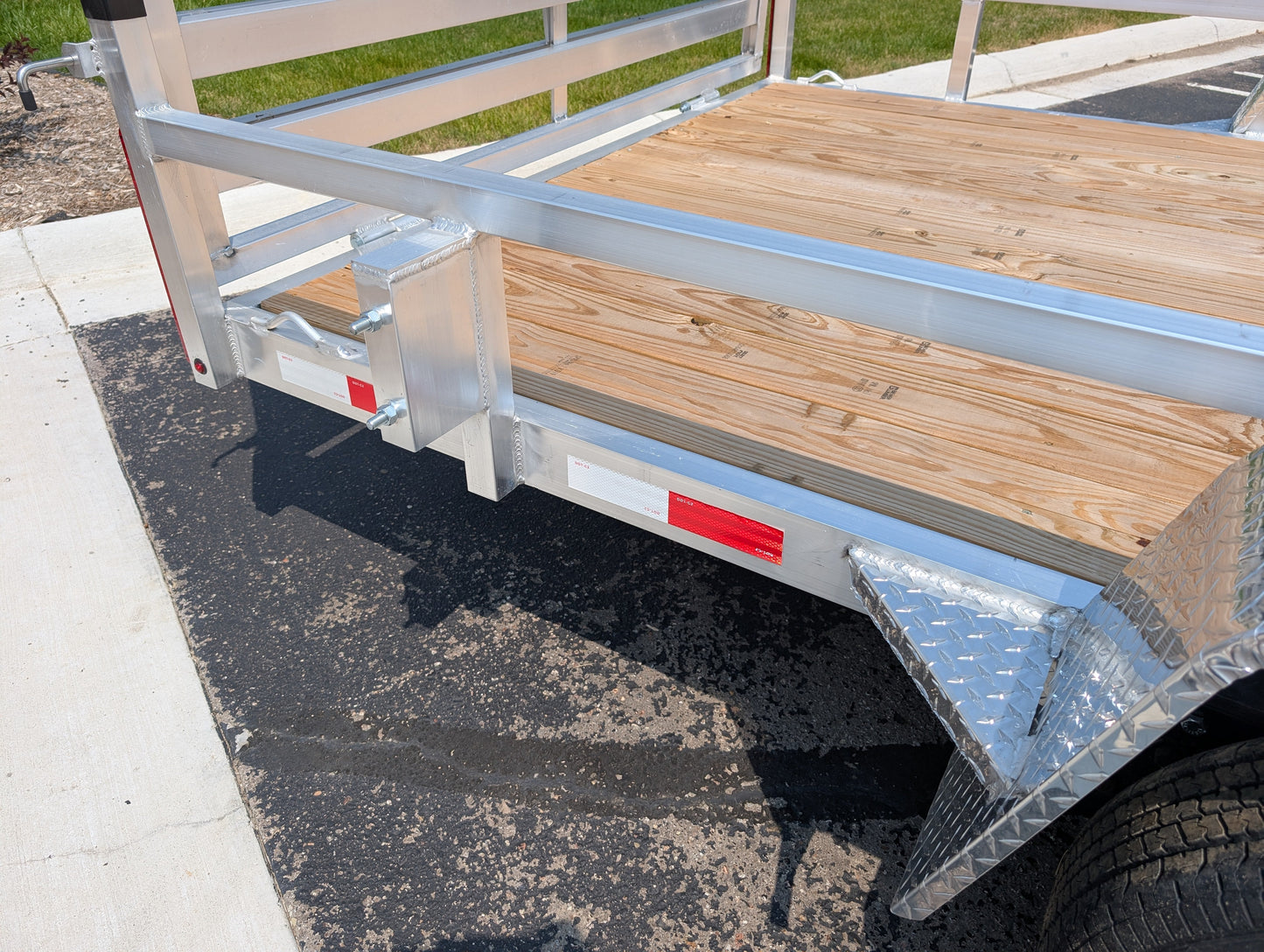 Silver Ox 7x14 Aluminum ATV Trailer – Side Ramps & Rear Ramp Gate