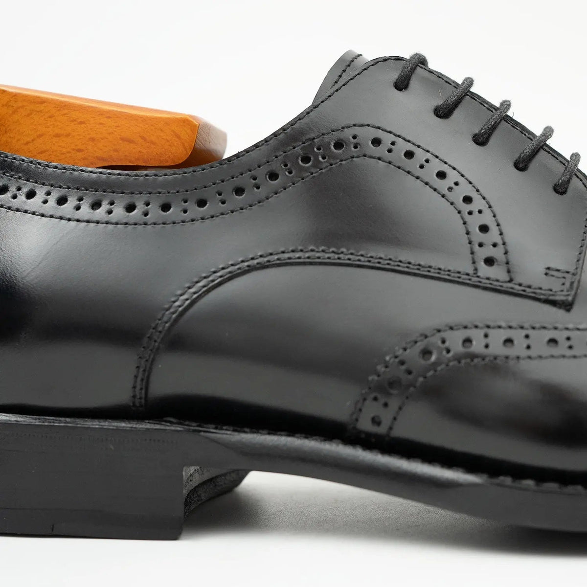 Black Wingtip Calf Leather Derby Shoes