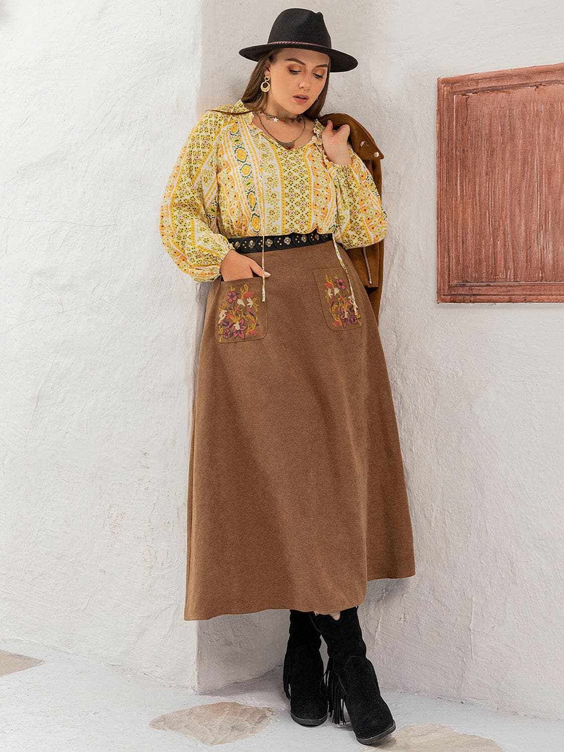 Outerwear Trendsi Plus size embroidered high waist skirt