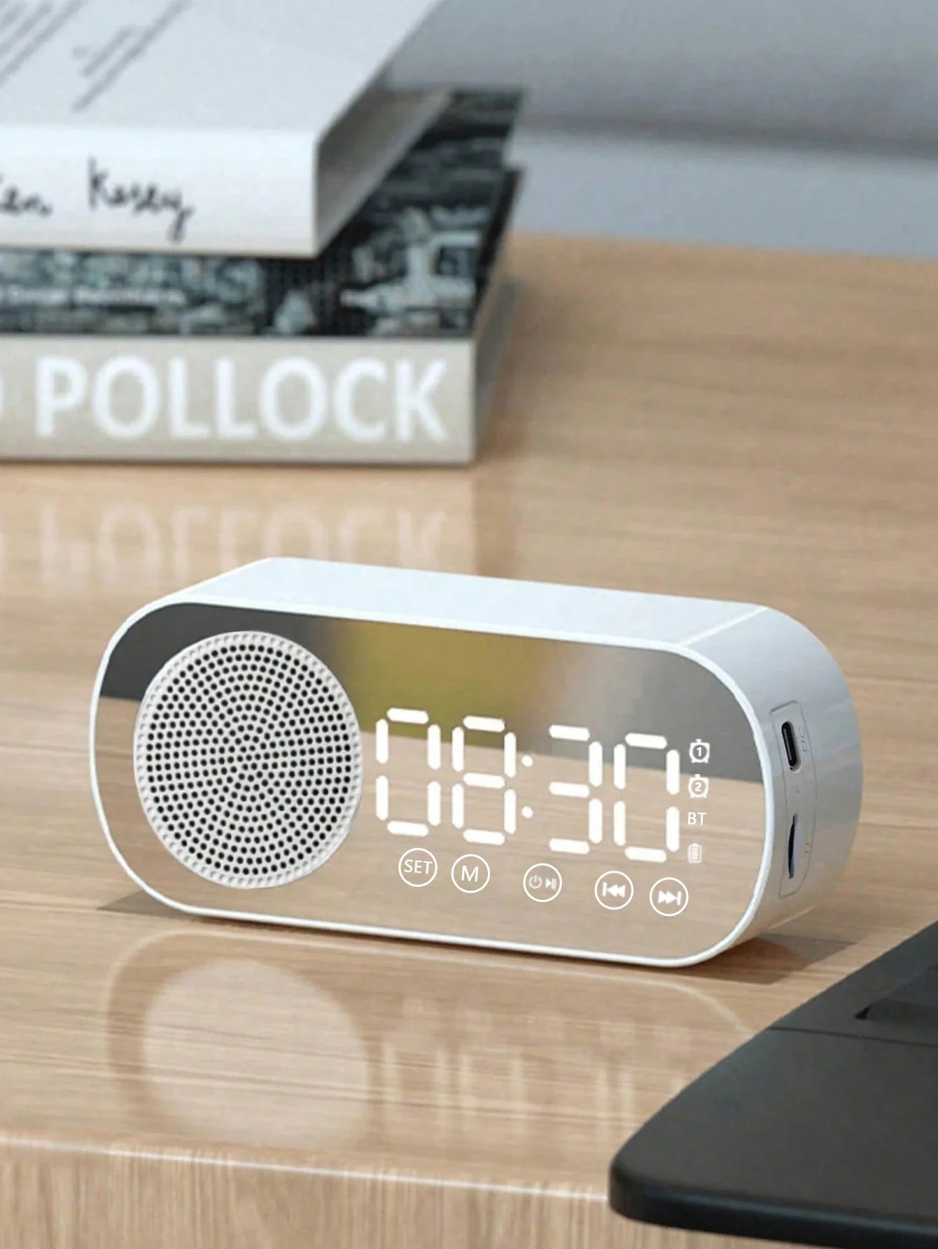 Bluetooth Speaker, Mirror-Faced Clock Alarm Clock Smart Speaker, Bass-Heavy FM Card Insertable Small Speaker