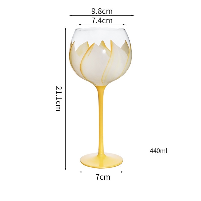 Copas de cristal con flores pintadas a mano