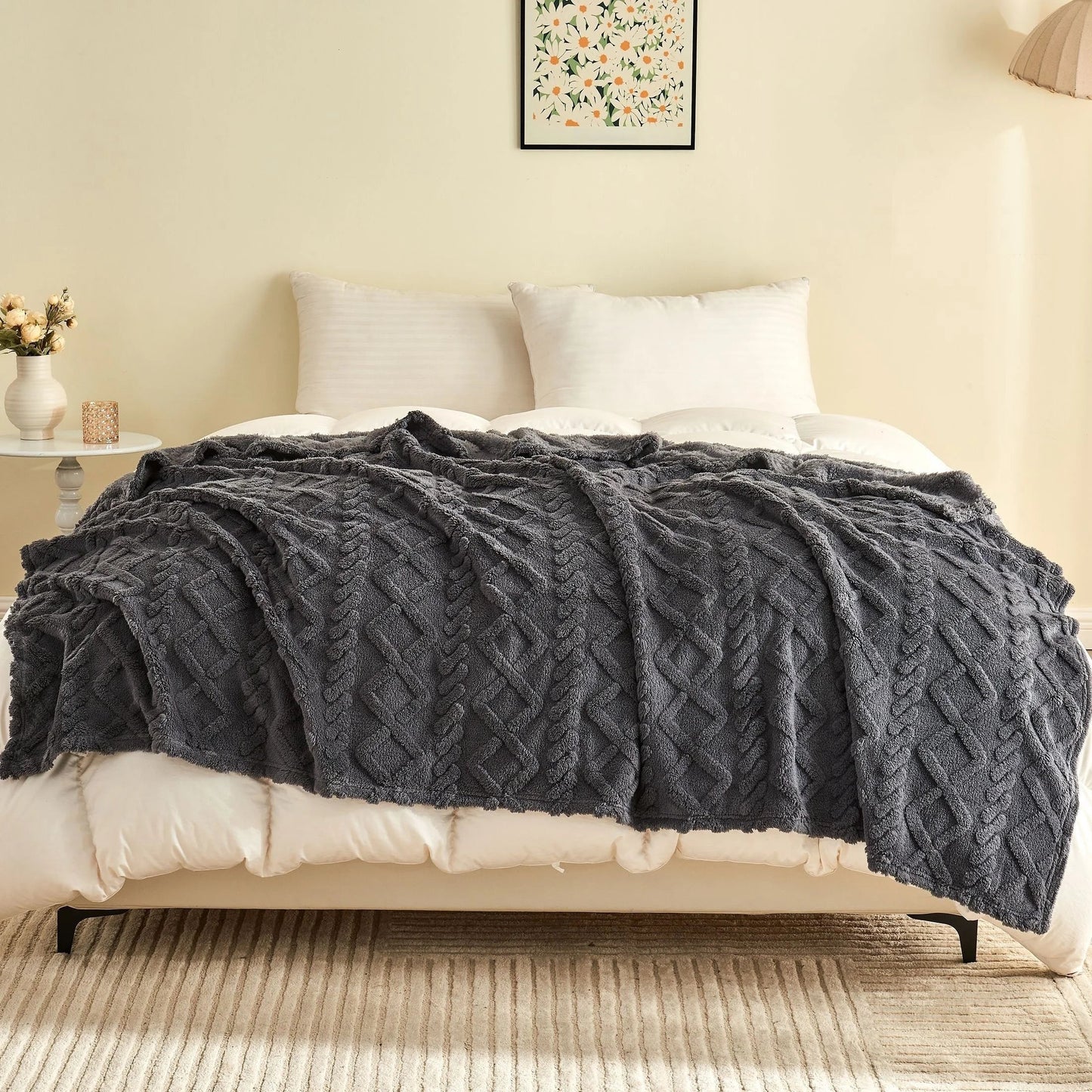 1pc Luxurious Fleece Blanket - Ultra-Soft 3D Plush Dense Weave, For Christmas , All-Season Cozy Flannel Throw Best Price In EU