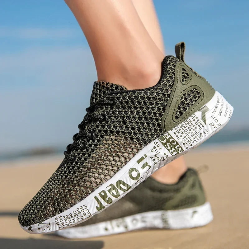 Summer Lightweight Flat Sports Shoes for Men's Outdoor New Style Mesh Casual Men's Shoes Breathable Upstream Shoes Large Size