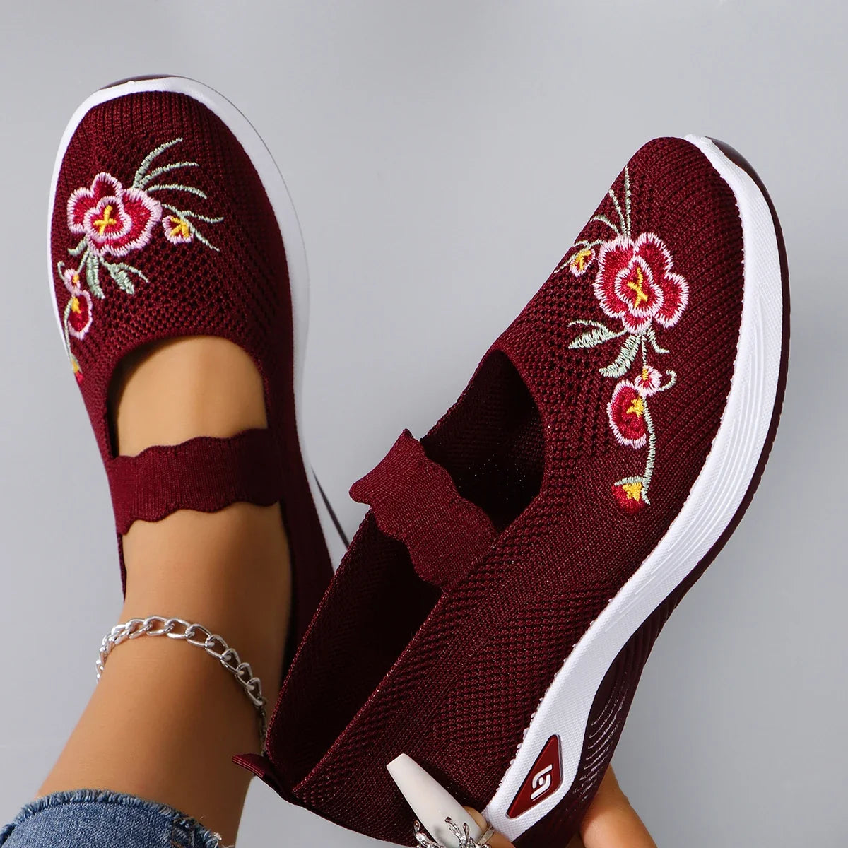 Spring new women's sports shoes, fashionable, breathable, lightweight, non-slip, wear-resistant, casual sports shoes, flat shoes