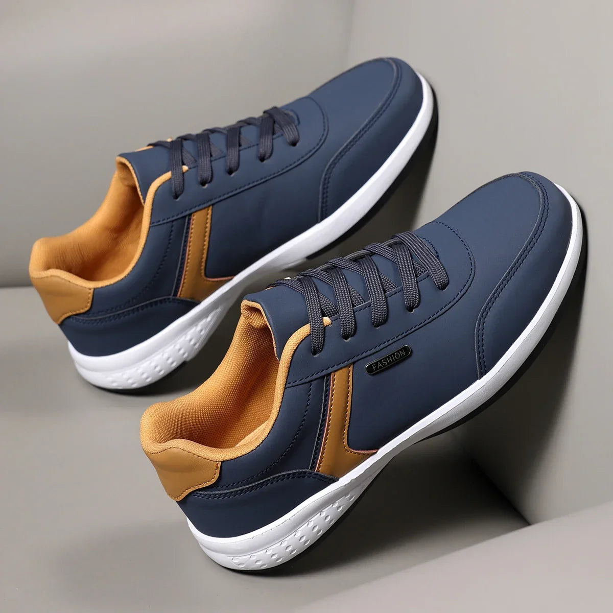 Men's Running Shoes 2025 Autumn Shock-absorbing Sports Shoes Plus Size Yellow Flat Bottomed Lightweight Casual Walking Shoes