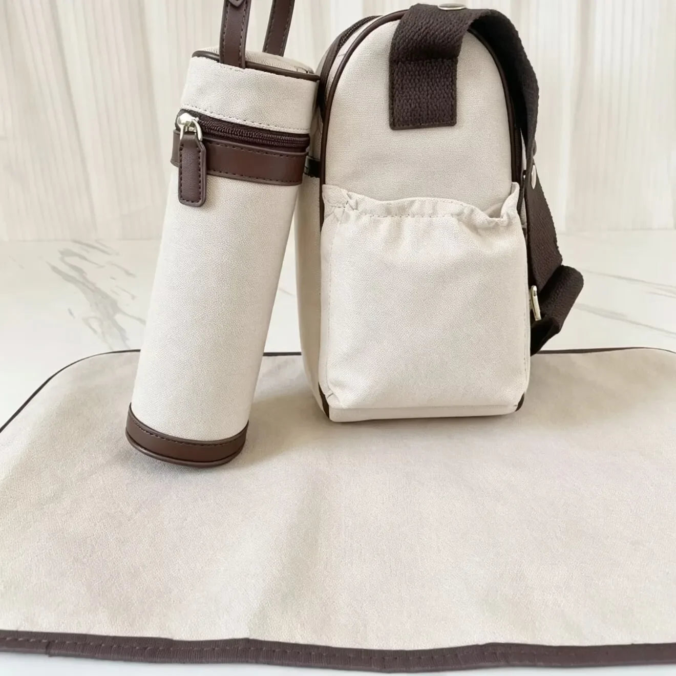 European & American Luxury Diaper Bag Kit wholesale Cross‑body Mommy Bag Bottle Insulator & Changing Mat for Family Outings