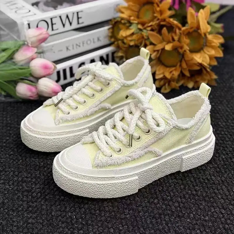 Fashion Women Casual Sneakers 2026 Summer Lightweight Casual Skate Women Shoes Big Size 42 Canvas Vulcanized Chaussures Femme
