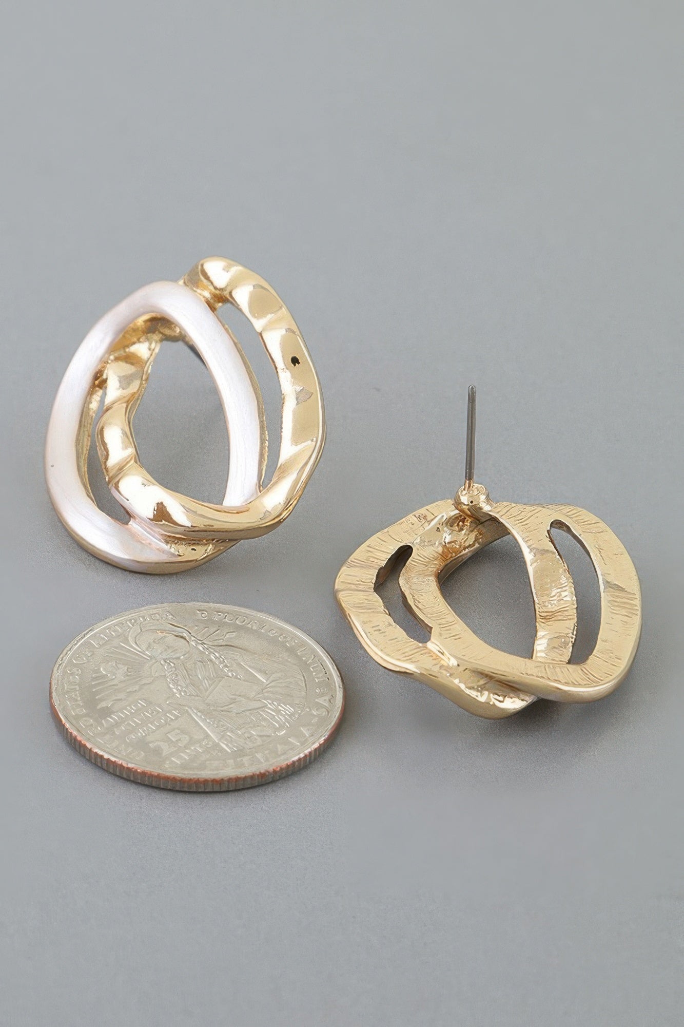 Hammered Double Oo Earrings