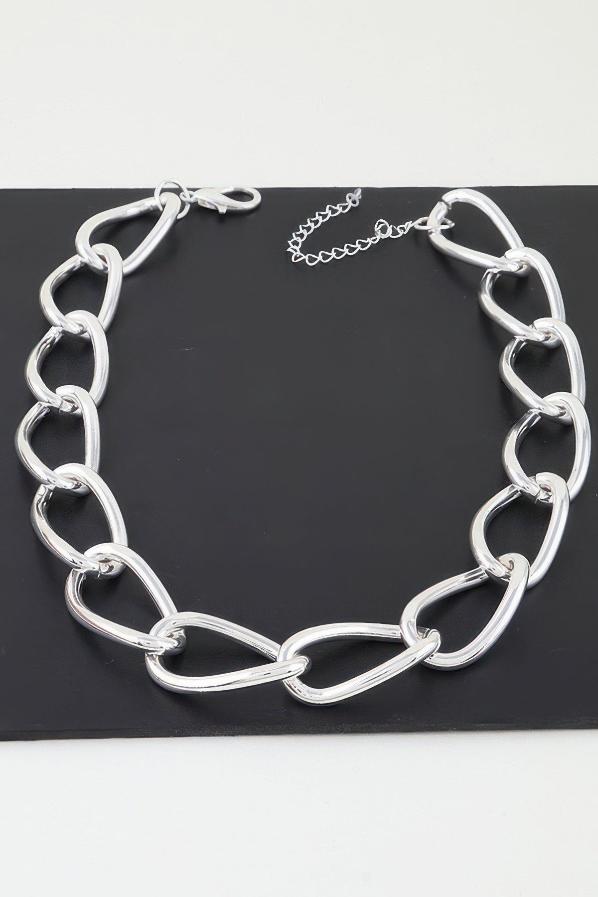 Polished Twist Chain Statement Necklace