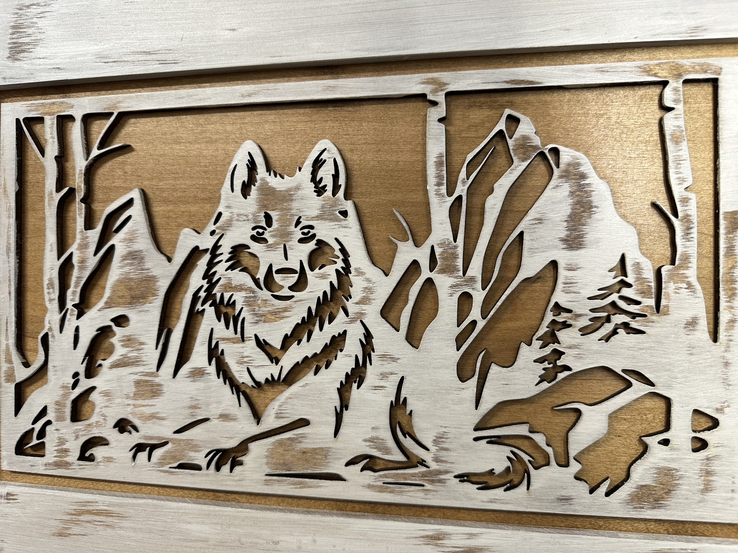 Decorative White Wolf Gun Cabinet Wall-Mounted & Lockable – Weapon Safe for Protective Gun Keeping & Household Defense Equipment