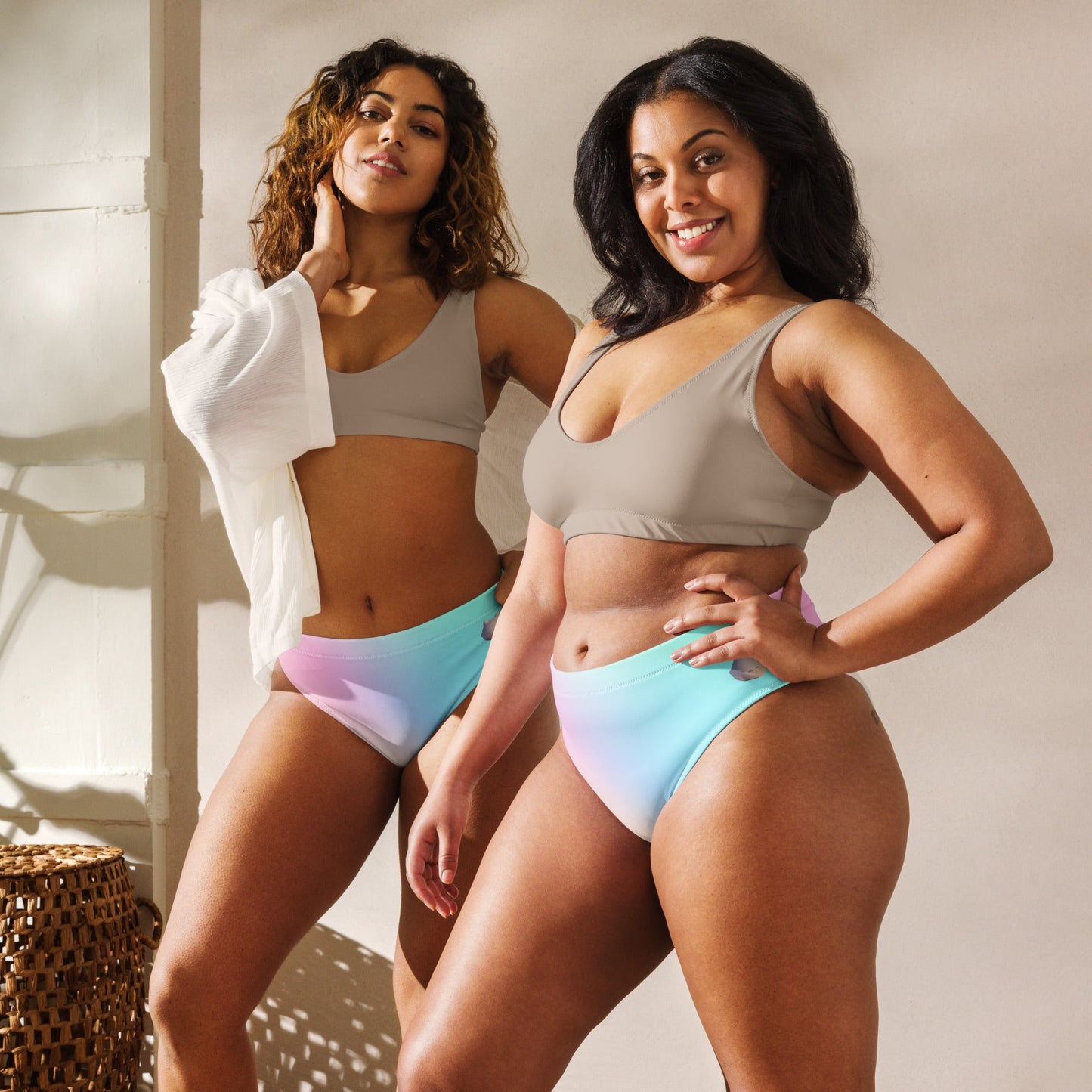 Parte inferior de bikini de talle alto